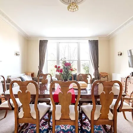 Perfect For Large Family & Friends, Free Parking, Games Villa Reading Exterior photo
