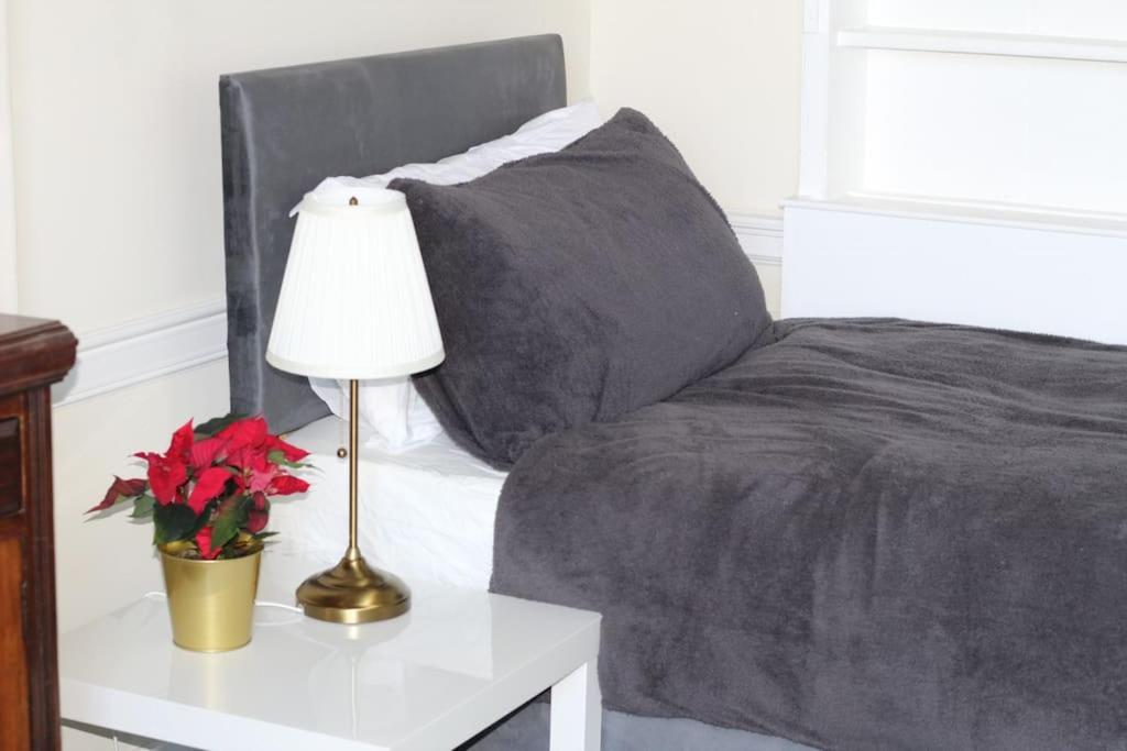 Perfect For Large Family & Friends, Free Parking, Games