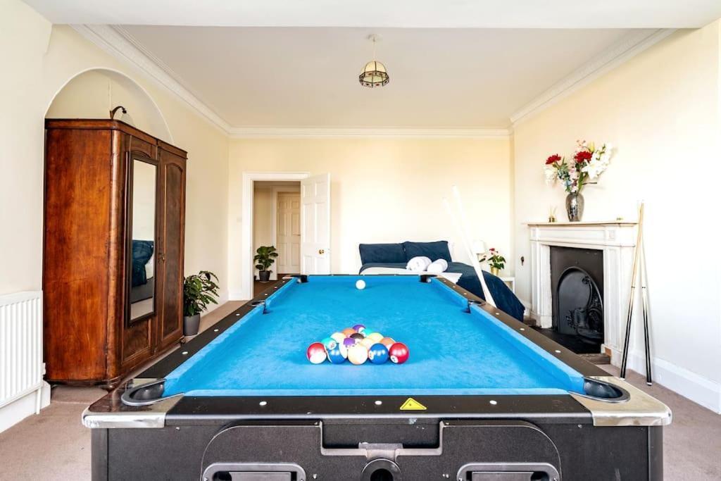Holiday home Perfect For Large Family & Friends, Free Parking, Games *